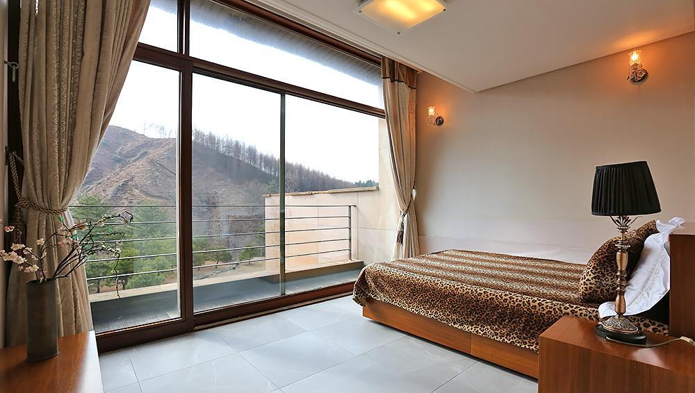 Hugel Heim Pension Phjongcshang Kültér fotó