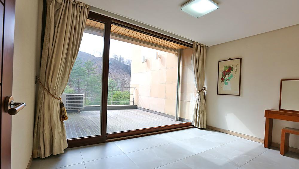Hugel Heim Pension Phjongcshang Kültér fotó